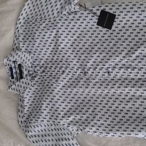 Saks Fifth Avenue Men's Button Down Shirt sleeve shirt